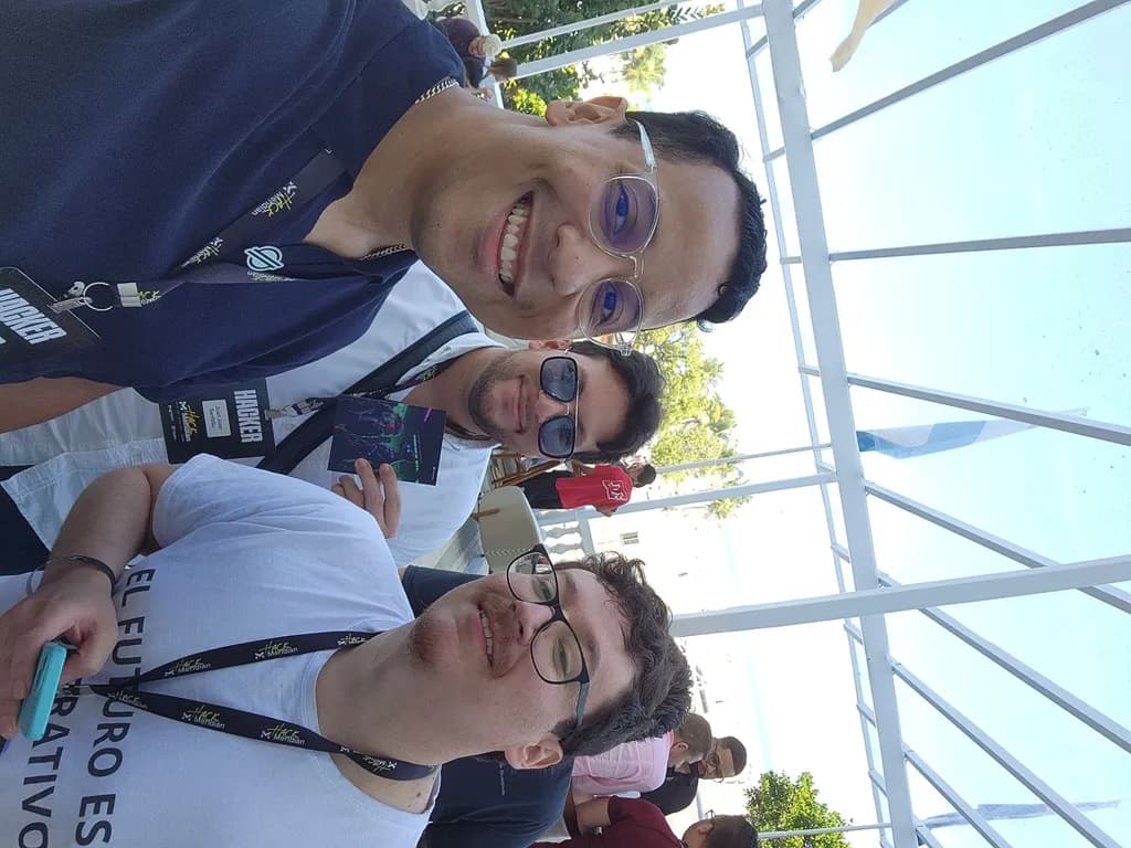 Moment media