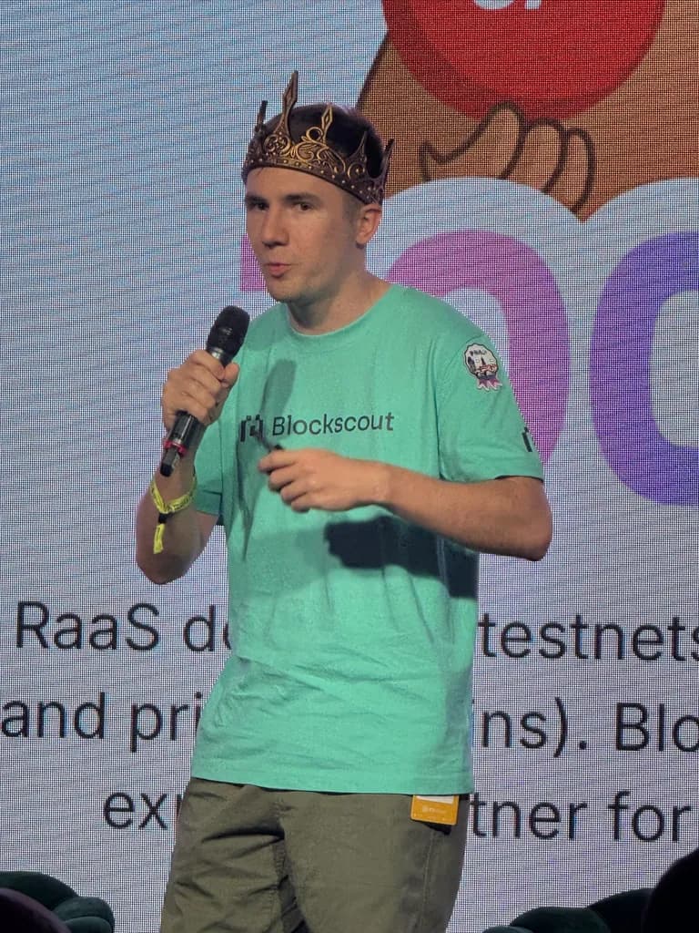 Moment media