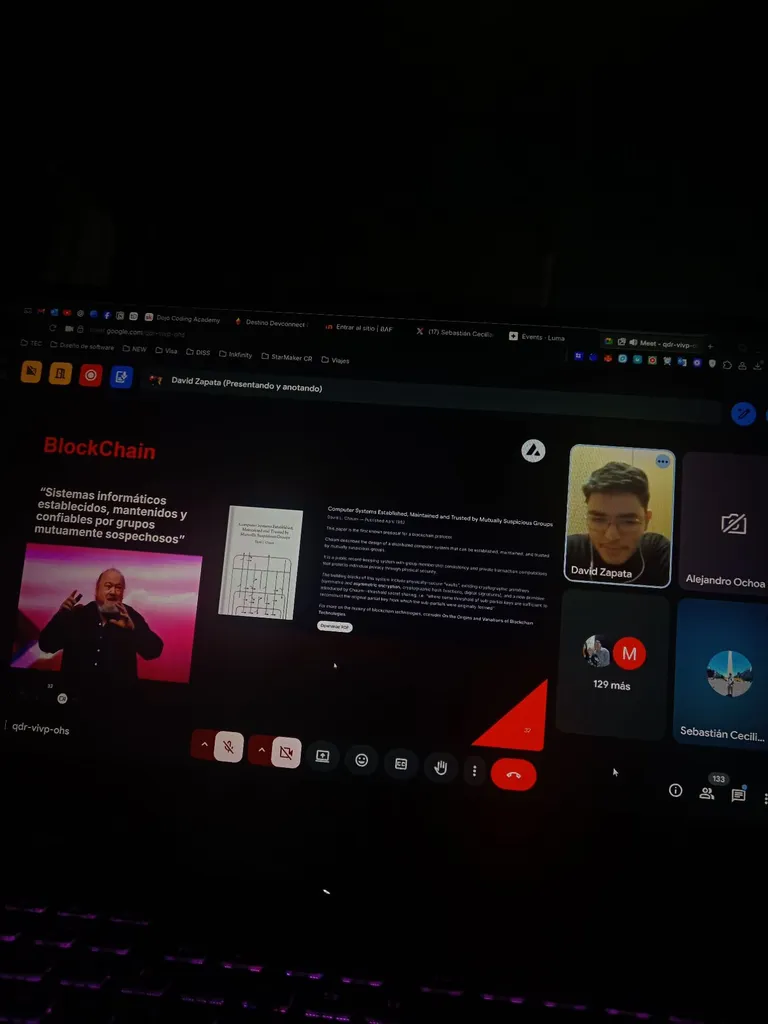 Moment media
