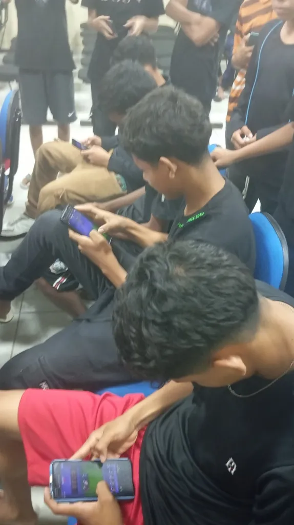 Moment media